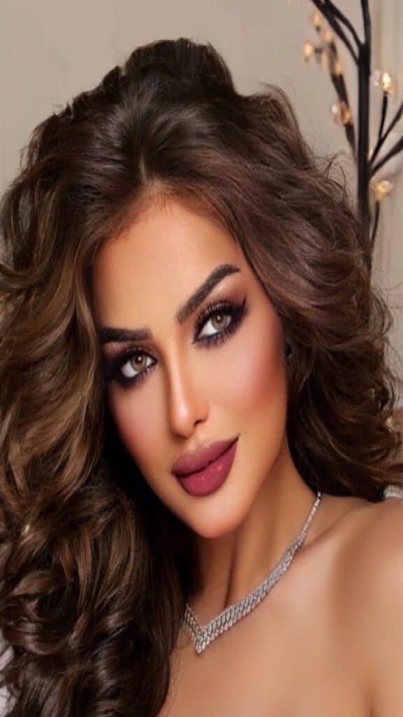 مها الغنام خبيرة تجميل في الرياض لإبراز الجمال الطبيعي